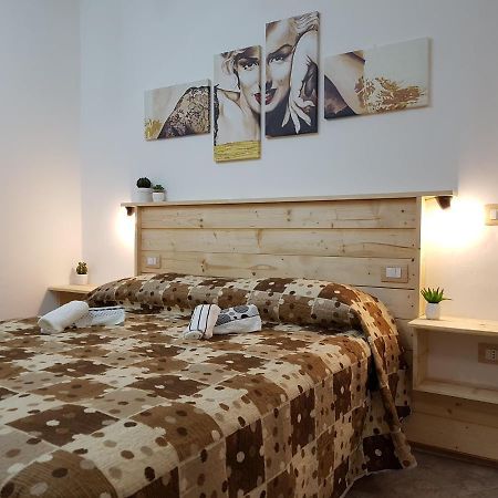 B&B Casa Alessandro สกาเลอา ภายนอก รูปภาพ
